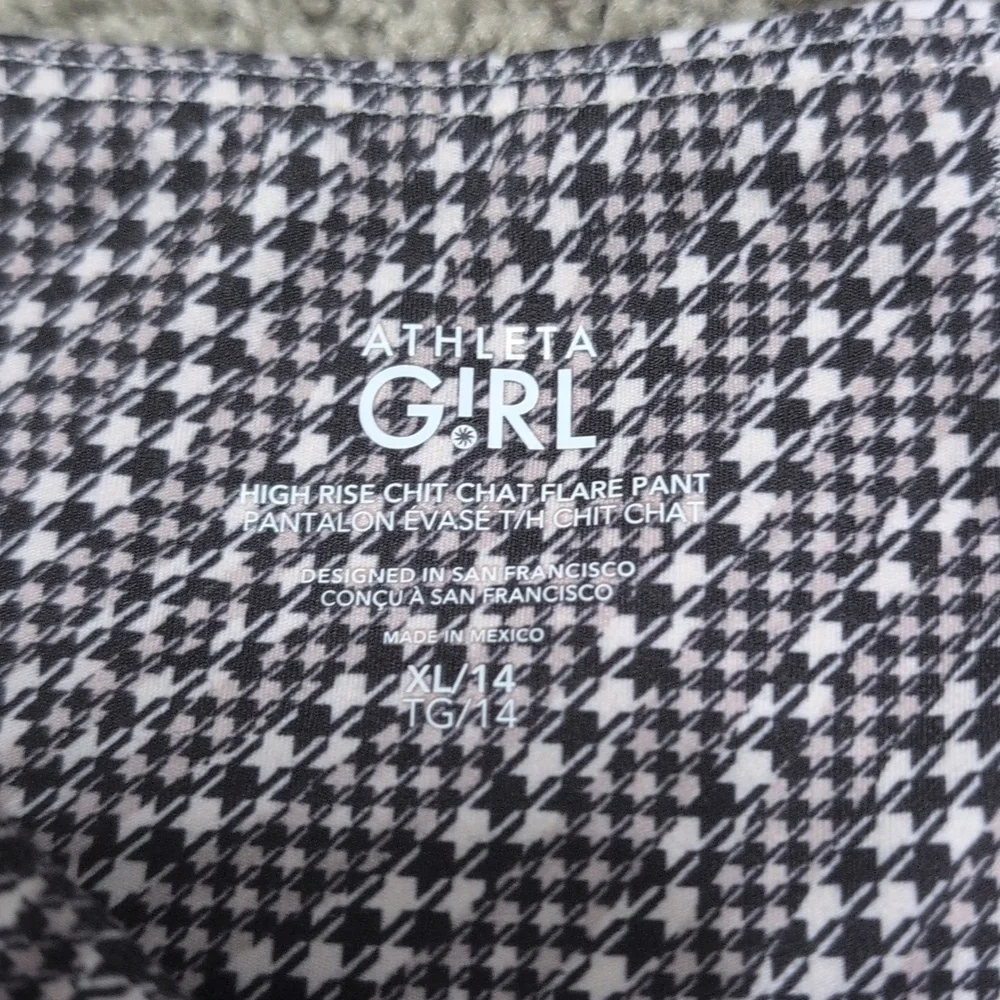 Athleta Girl High Rise Chit Chat Flare Workout Pants Houndstooth Checkered Sz 14